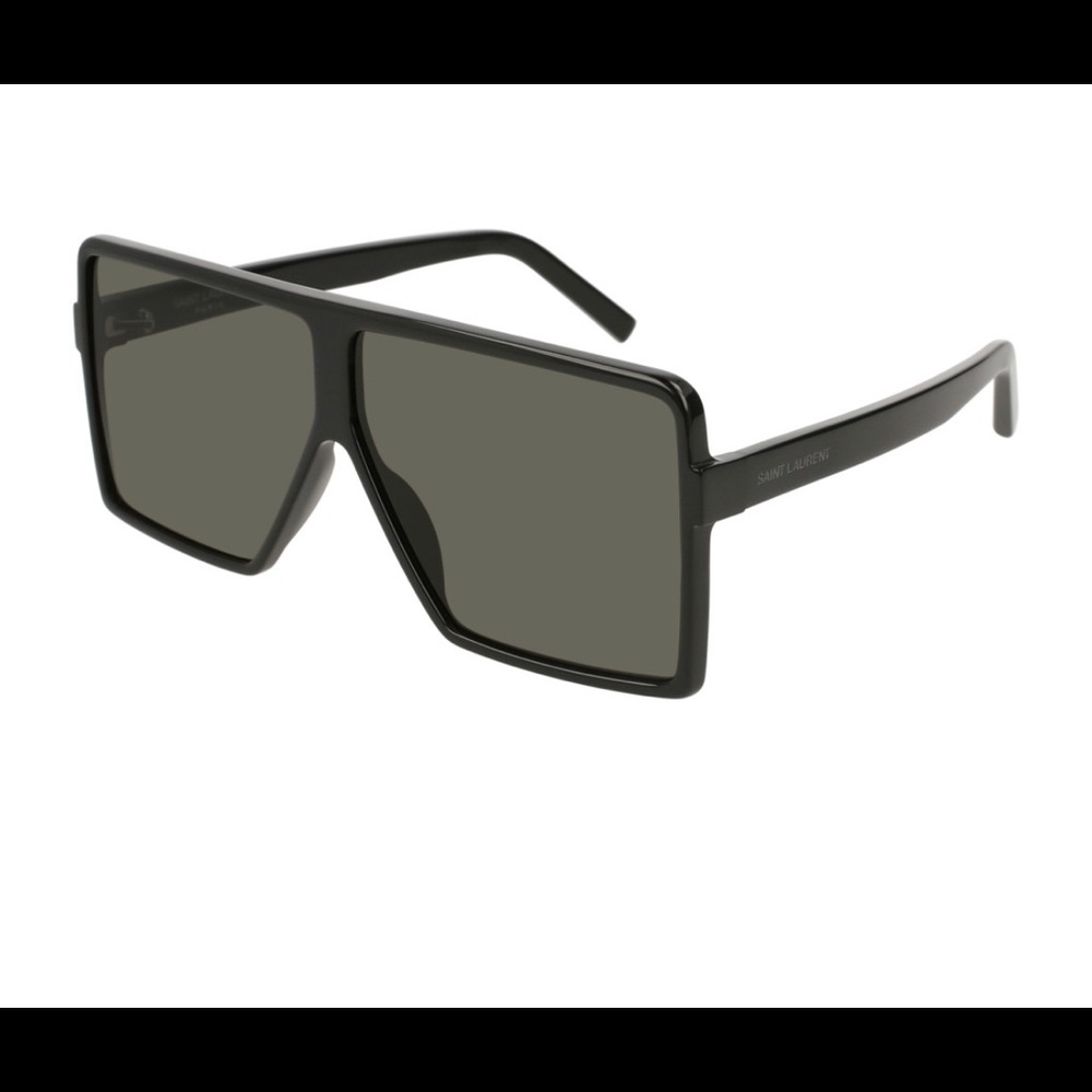 Ysl Betty sunglassses in black. 100% authentic